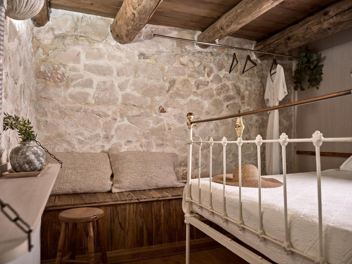Vafias Villa - Tranquil Location, Ideal For Large Groups, By Zantewize Литакия Экстерьер фото