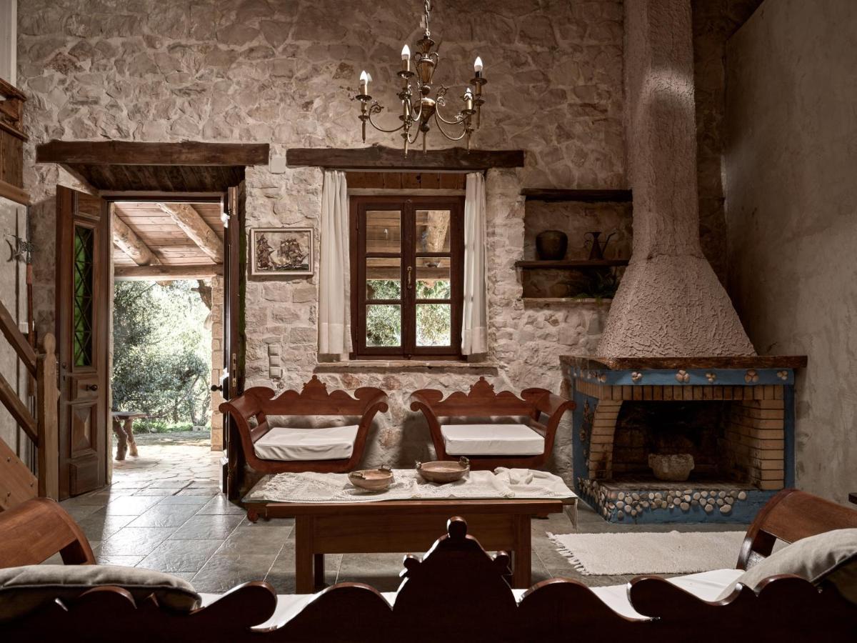 Vafias Villa - Tranquil Location, Ideal For Large Groups, By Zantewize Литакия Экстерьер фото