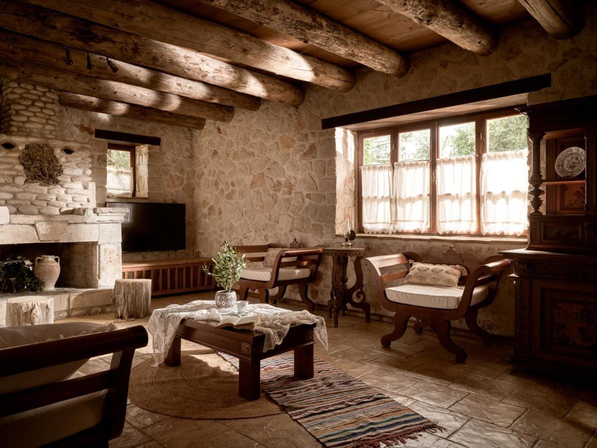 Vafias Villa - Tranquil Location, Ideal For Large Groups, By Zantewize Литакия Экстерьер фото