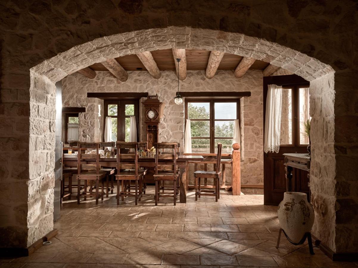Vafias Villa - Tranquil Location, Ideal For Large Groups, By Zantewize Литакия Экстерьер фото